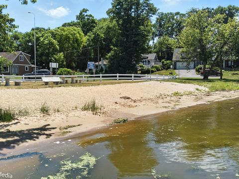 Tiny photo for 28629 W Ravine Drive, Barrington, IL 60010 (MLS # 12592590)