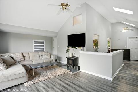 Tiny photo for 28629 W Ravine Drive, Barrington, IL 60010 (MLS # 12592590)