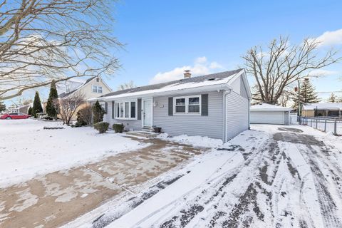 Tiny photo for 8014 MOBILE Avenue, Burbank, IL 60459 (MLS # 12552504)