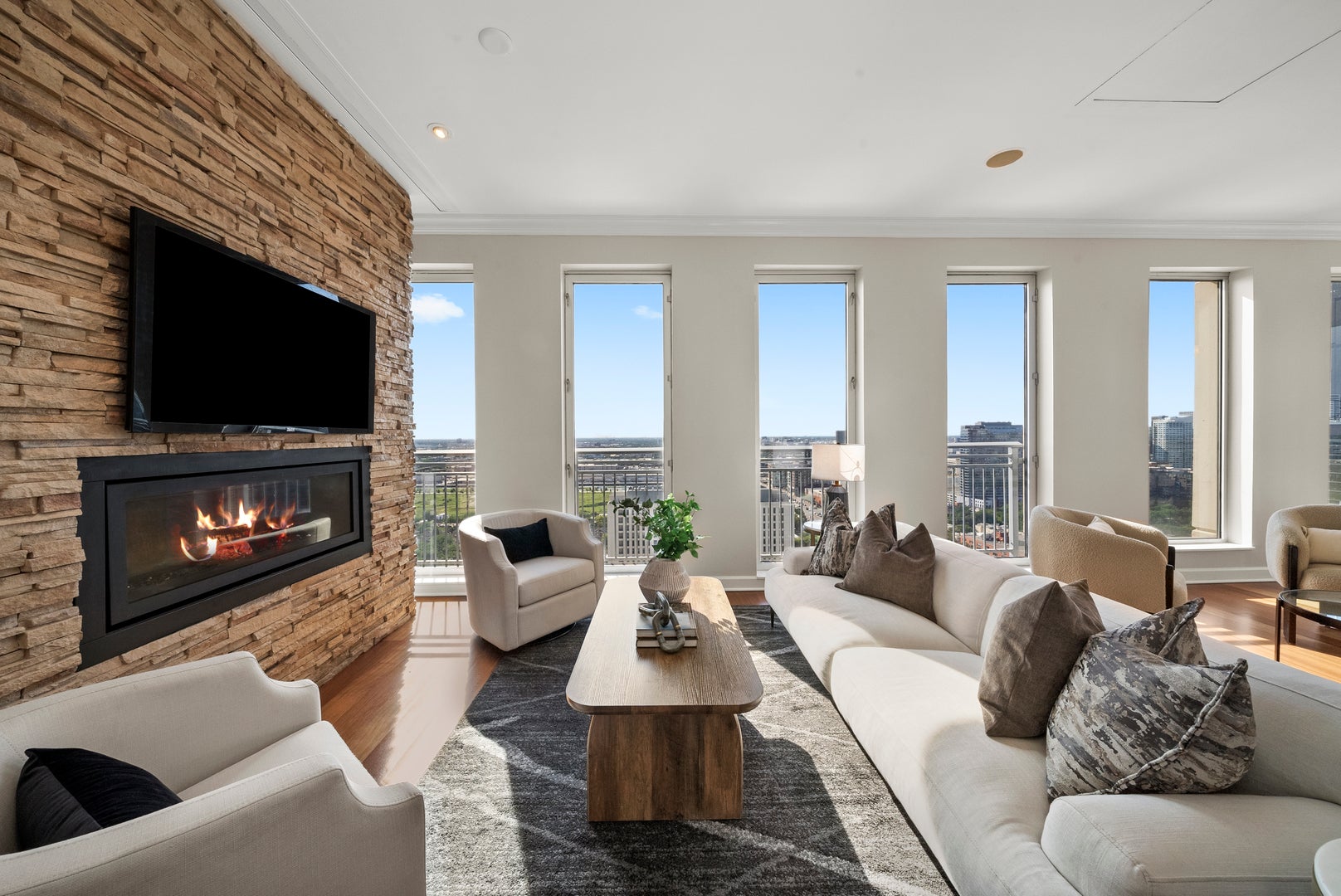 1250 S Michigan Avenue 2900