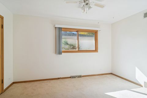 Tiny photo for 1355 Phoenix Drive, Des Plaines, IL 60018 (MLS # 12458966)