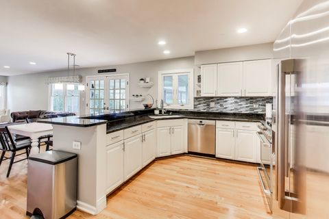 Tiny photo for 2608 N Wilshire Lane, Arlington Heights, IL 60004 (MLS # 12472754)