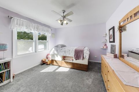 Tiny photo for 2608 N Wilshire Lane, Arlington Heights, IL 60004 (MLS # 12472754)