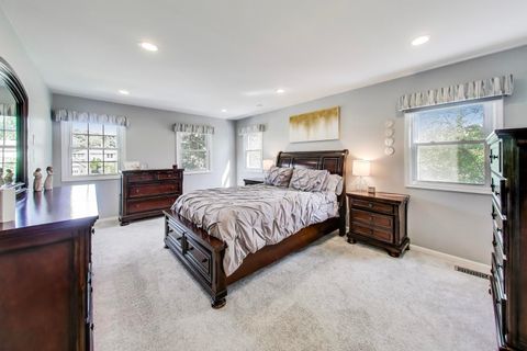 Tiny photo for 2608 N Wilshire Lane, Arlington Heights, IL 60004 (MLS # 12472754)