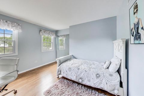 Tiny photo for 2608 N Wilshire Lane, Arlington Heights, IL 60004 (MLS # 12472754)