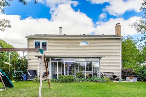 Tiny photo for 2608 N Wilshire Lane, Arlington Heights, IL 60004 (MLS # 12472754)