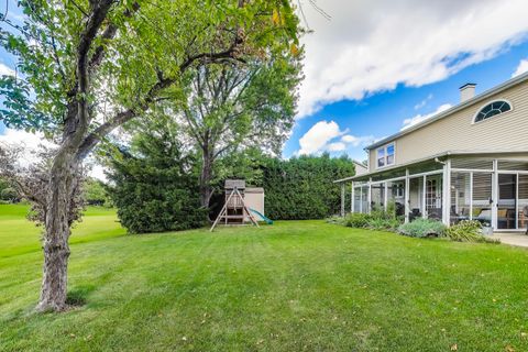 Tiny photo for 2608 N Wilshire Lane, Arlington Heights, IL 60004 (MLS # 12472754)