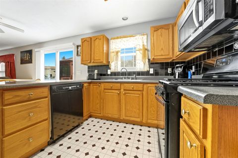 Tiny photo for 7 Melrose Court, Bloomington, IL 61704 (MLS # 12494873)