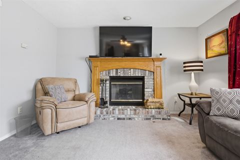 Tiny photo for 7 Melrose Court, Bloomington, IL 61704 (MLS # 12494873)