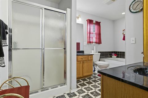 Tiny photo for 7 Melrose Court, Bloomington, IL 61704 (MLS # 12494873)