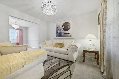 Tiny photo for 7 Melrose Court, Bloomington, IL 61704 (MLS # 12494873)