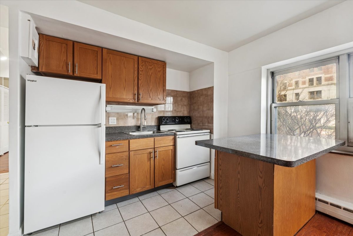 4980 N Marine Drive 135