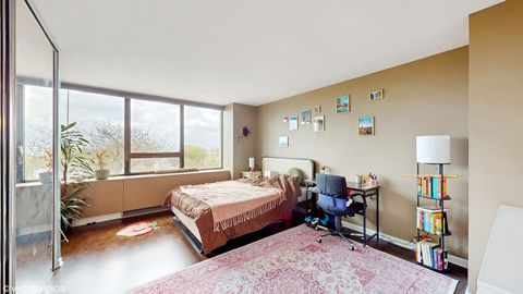 Tiny photo for 2800 N Lake Shore Drive #502, Chicago, IL 60657 (MLS # 12552566)