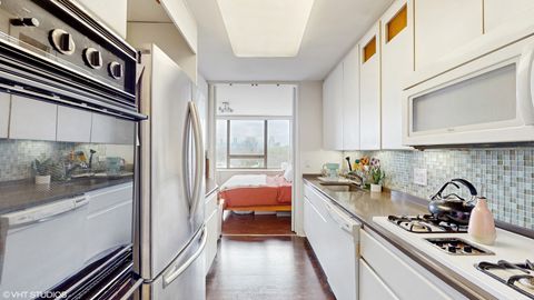 Tiny photo for 2800 N Lake Shore Drive #502, Chicago, IL 60657 (MLS # 12552566)