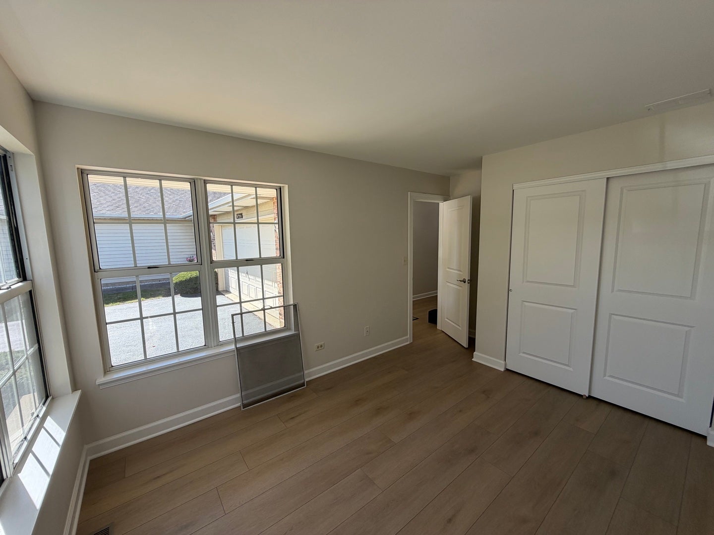 13728 S Magnolia Drive