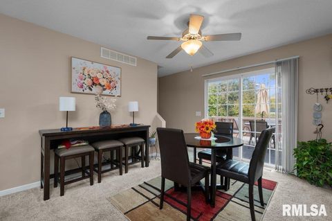 Tiny photo for 28 W VILLAGE Circle, Davenport, IA 52806 (MLS # QC4269051)