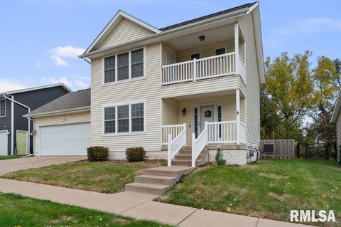 Tiny photo for 28 W VILLAGE Circle, Davenport, IA 52806 (MLS # QC4269051)