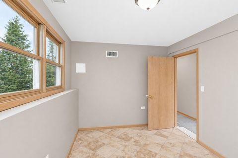 Tiny photo for 439 E Morse Avenue, Bartlett, IL 60103 (MLS # 12628700)