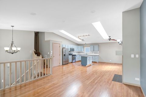 Tiny photo for 439 E Morse Avenue, Bartlett, IL 60103 (MLS # 12628700)