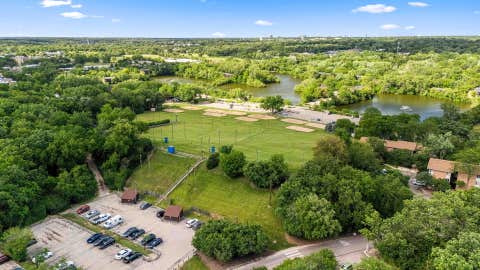 Tiny photo for 5810 Oakwood Drive #3F, Lisle, IL 60532 (MLS # 12677445)