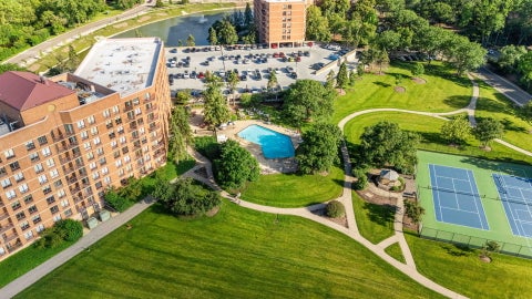 Tiny photo for 5810 Oakwood Drive #3F, Lisle, IL 60532 (MLS # 12677445)