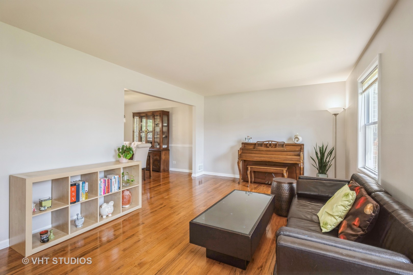 888 Knollwood Drive