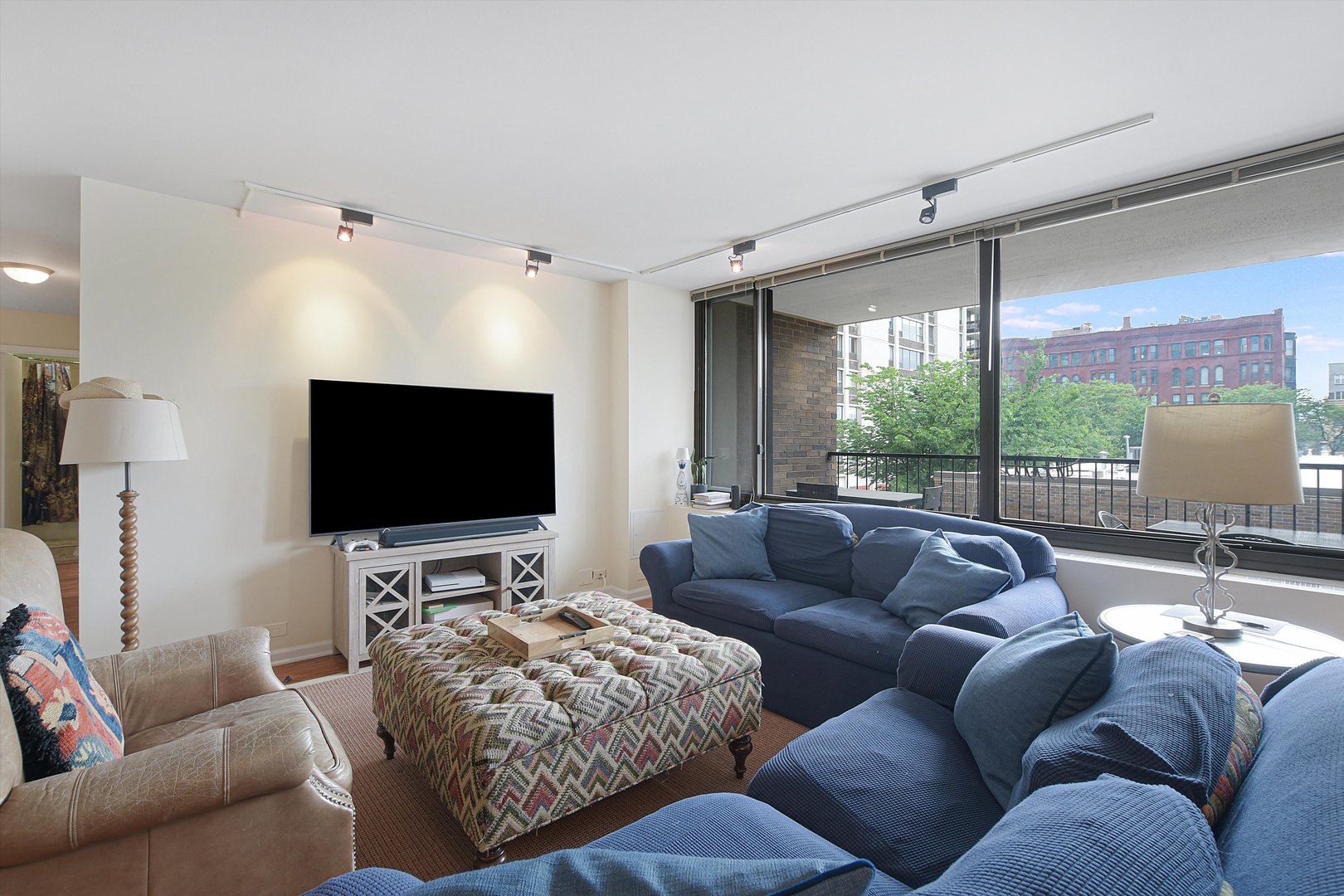 1555 N Sandburg Terrace 301