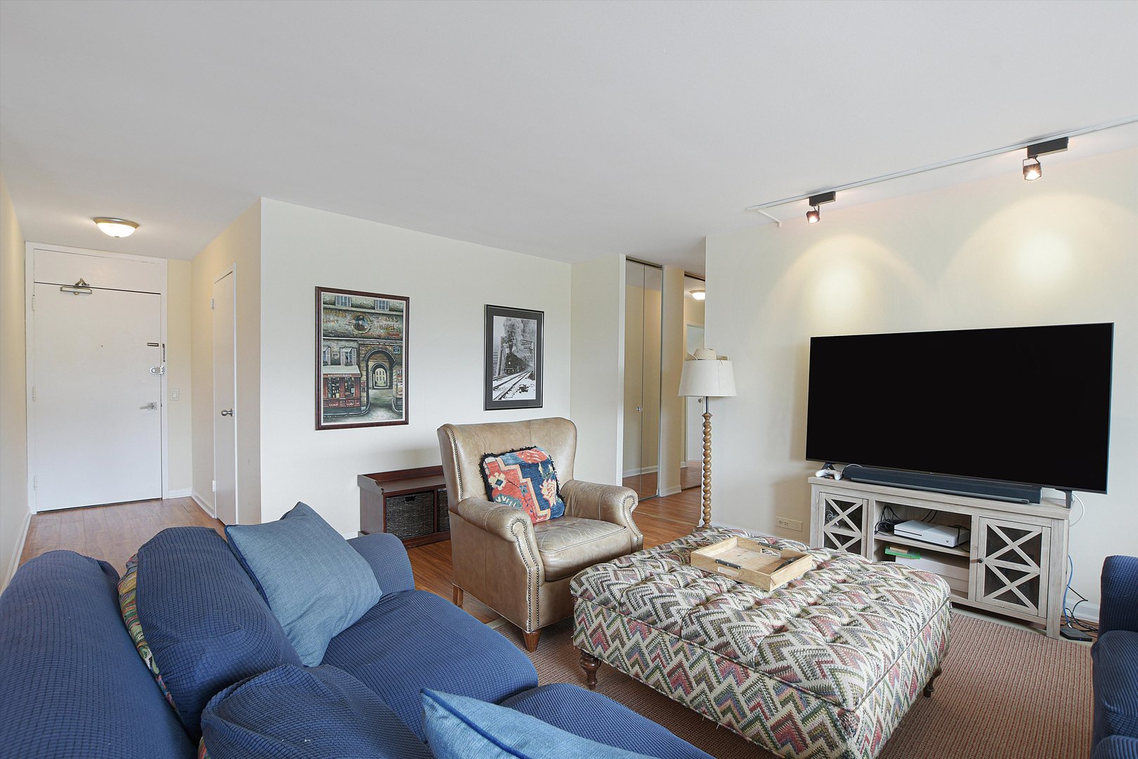 1555 N Sandburg Terrace 301