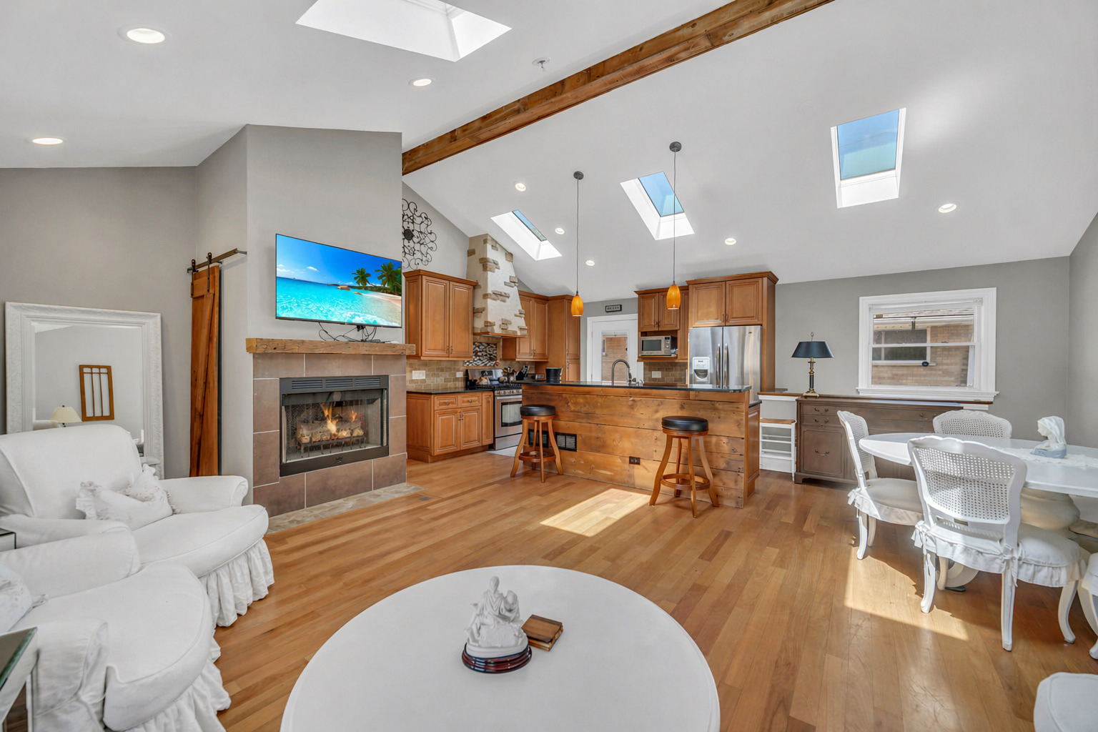 256 W KATHLEEN Drive