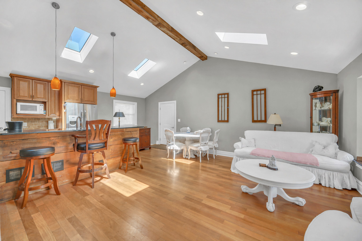 256 W KATHLEEN Drive