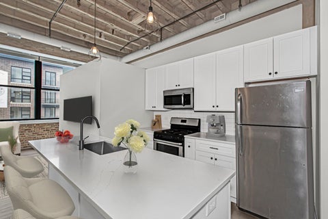 Tiny photo for 1600 W Adams Street #202, Chicago, IL 60612 (MLS # 12698096)