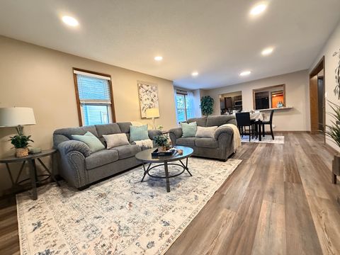 Tiny photo for 1406 N Glendale Street, Marion, IL 62959 (MLS # 12692718)