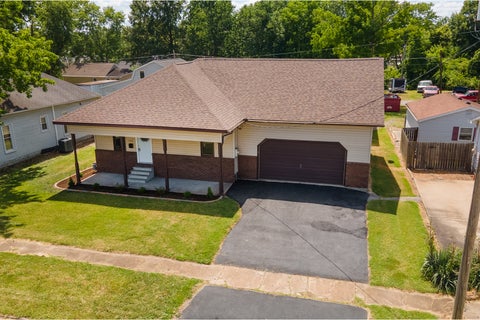Photo of 1406 N Glendale Street, Marion, IL 62959 (MLS # 12692718)