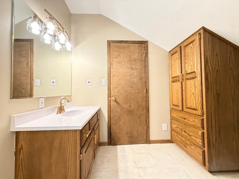 Tiny photo for 1406 N Glendale Street, Marion, IL 62959 (MLS # 12692718)