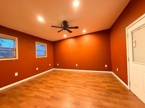 Tiny photo for 1406 N Glendale Street, Marion, IL 62959 (MLS # 12692718)