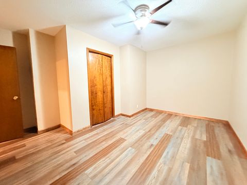 Tiny photo for 1406 N Glendale Street, Marion, IL 62959 (MLS # 12692718)