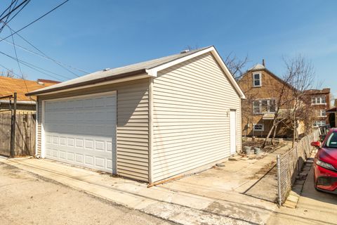 Tiny photo for 2514 N Monitor Avenue, Chicago, IL 60639 (MLS # 12595185)