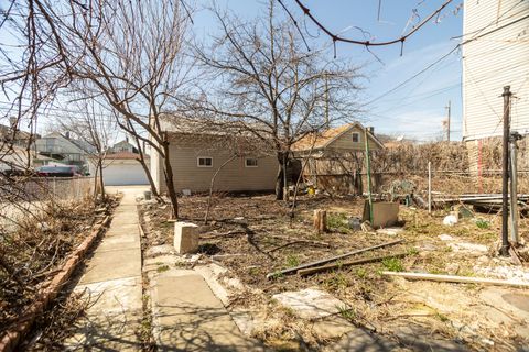 Tiny photo for 2514 N Monitor Avenue, Chicago, IL 60639 (MLS # 12595185)