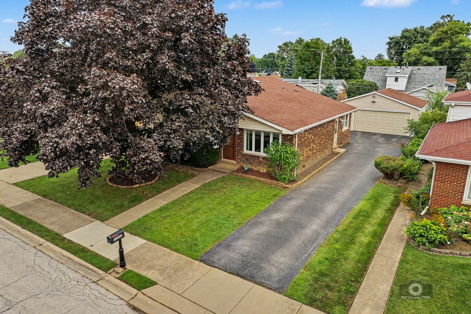 12855 Crestbrook Court