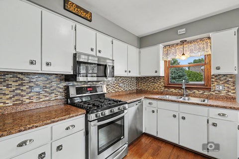 Tiny photo for 12855 Crestbrook Court, Crestwood, IL 60418 (MLS # 12730803)