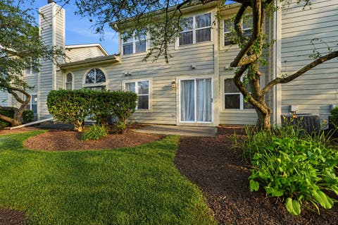 Tiny photo for 184 W Hamilton Drive, Palatine, IL 60067 (MLS # 12716652)