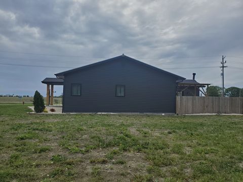 Tiny photo for 507 N Secor Street, Gilman, IL 60938 (MLS # 12369655)