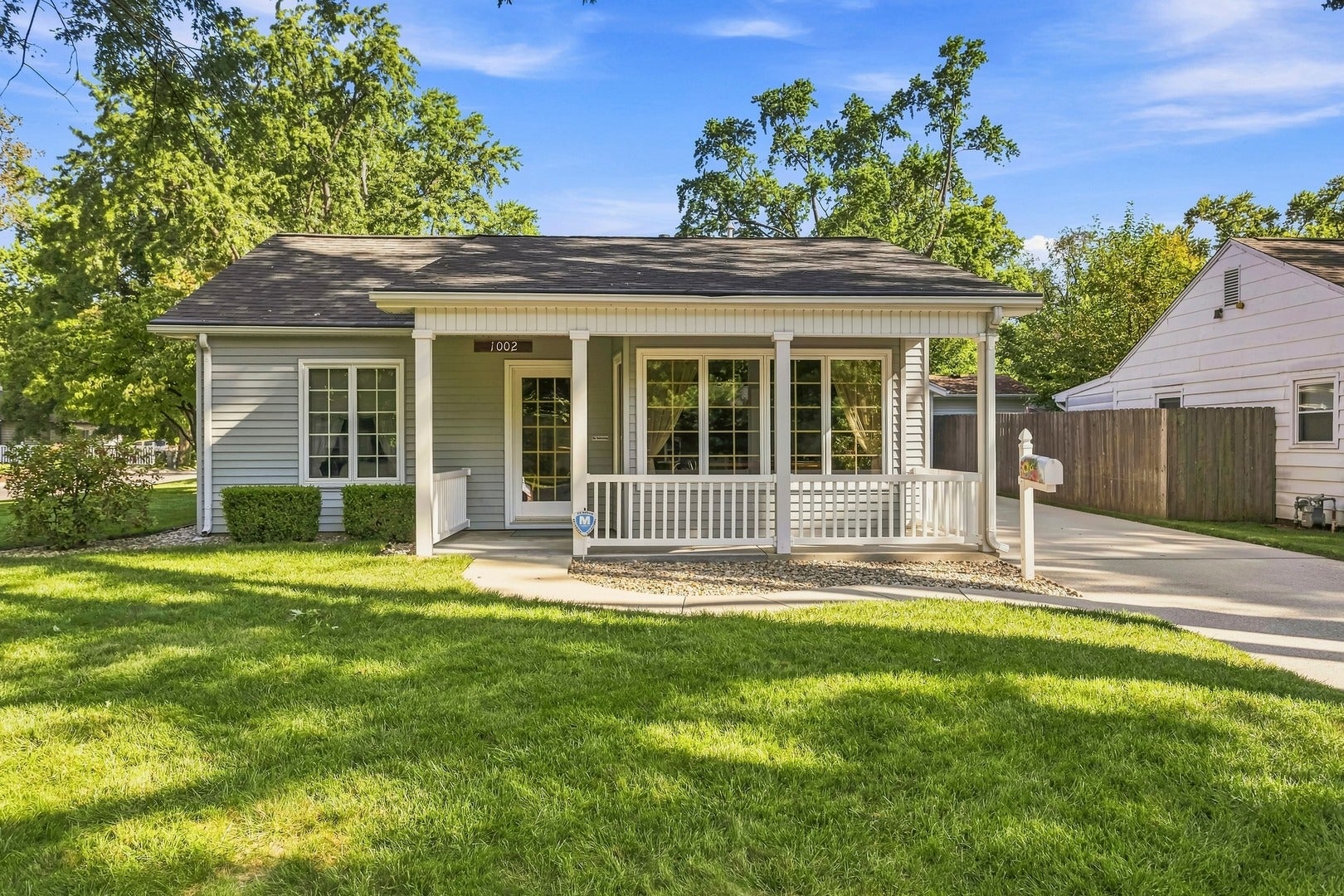 1002 Crestwood Drive