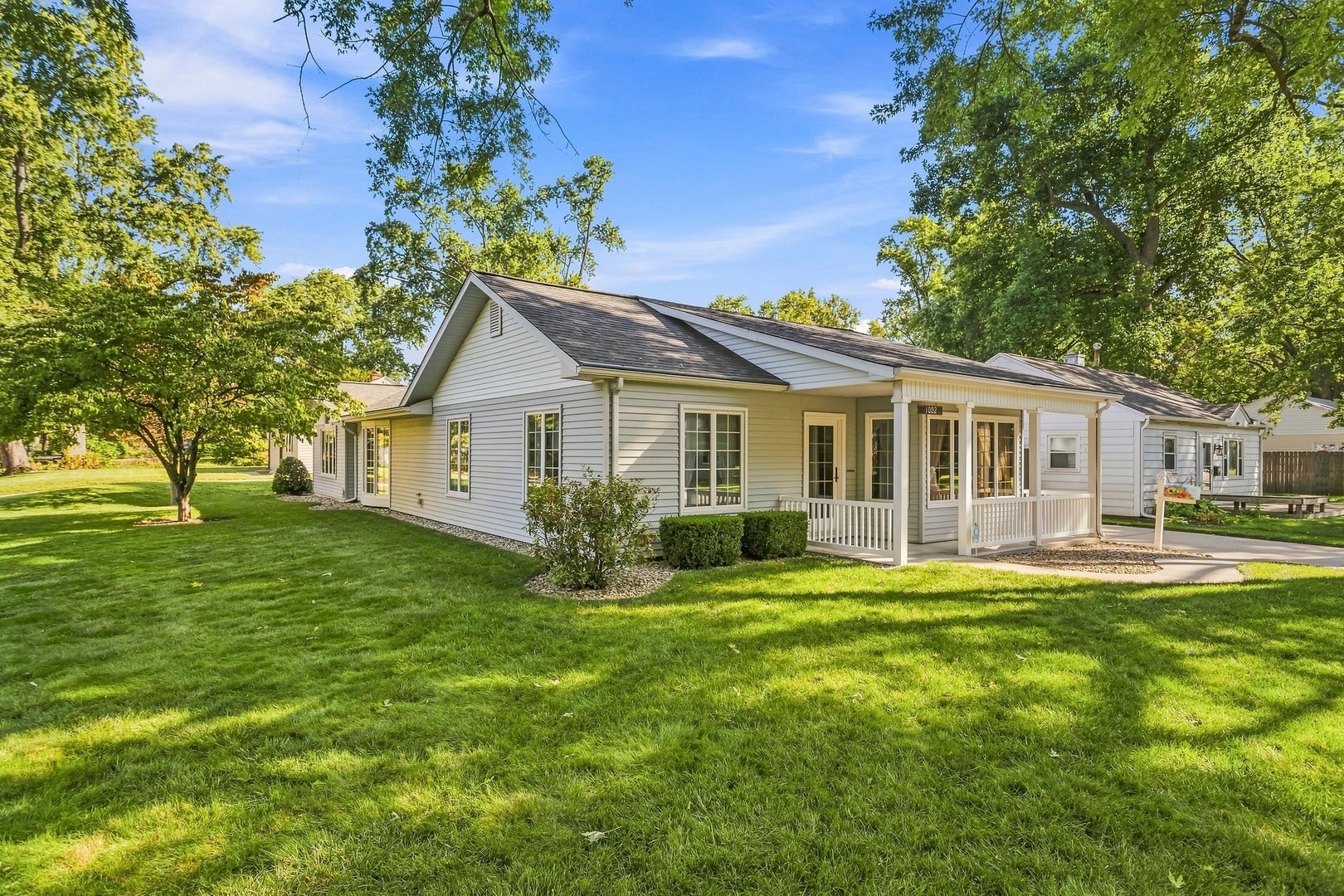 1002 Crestwood Drive