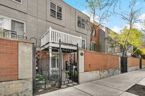 Tiny photo for 1452 S State Street, Chicago, IL 60605 (MLS # 12629870)
