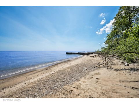 Tiny photo for 55 Prospect Avenue, Highland Park, IL 60035 (MLS # 12468025)