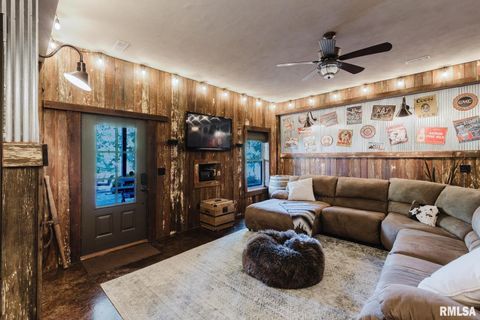 Tiny photo for 3525 Parrish Ridge Lane, Goreville, IL 62939 (MLS # EB458683)