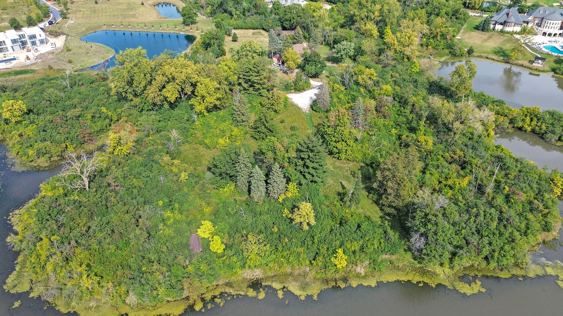 141 Breakenridge Farm Road