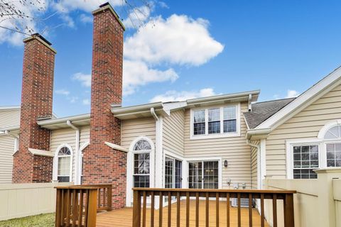 Tiny photo for 18 Whitman Drive, Schaumburg, IL 60173 (MLS # 12587115)