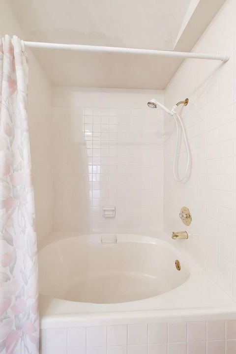 Tiny photo for 18 Whitman Drive, Schaumburg, IL 60173 (MLS # 12587115)